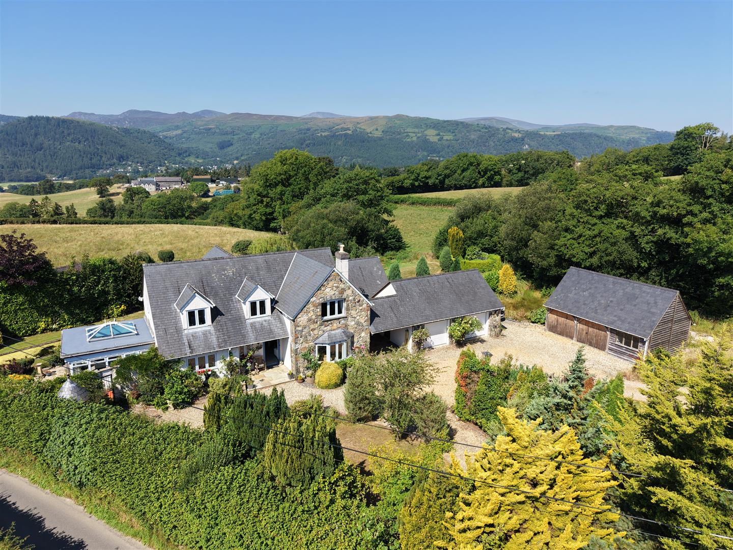 Llanddoged
